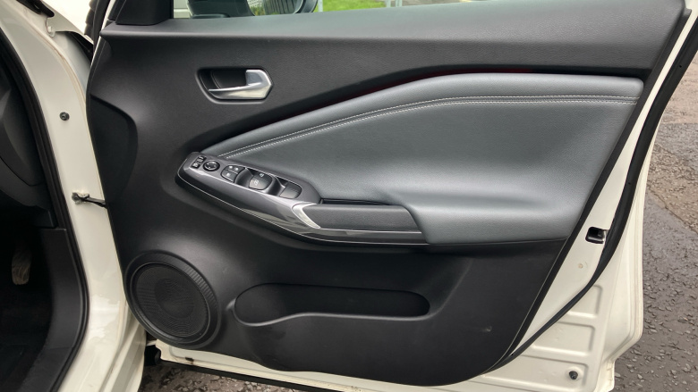 Nissan Juke 1.0 DiG-T Tekna 5dr Petrol Hatchback